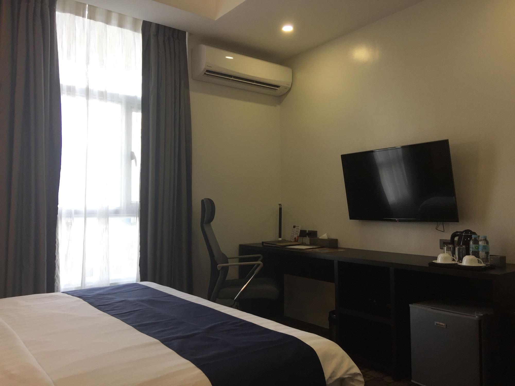 Mezzo Hotel Cebu Esterno foto