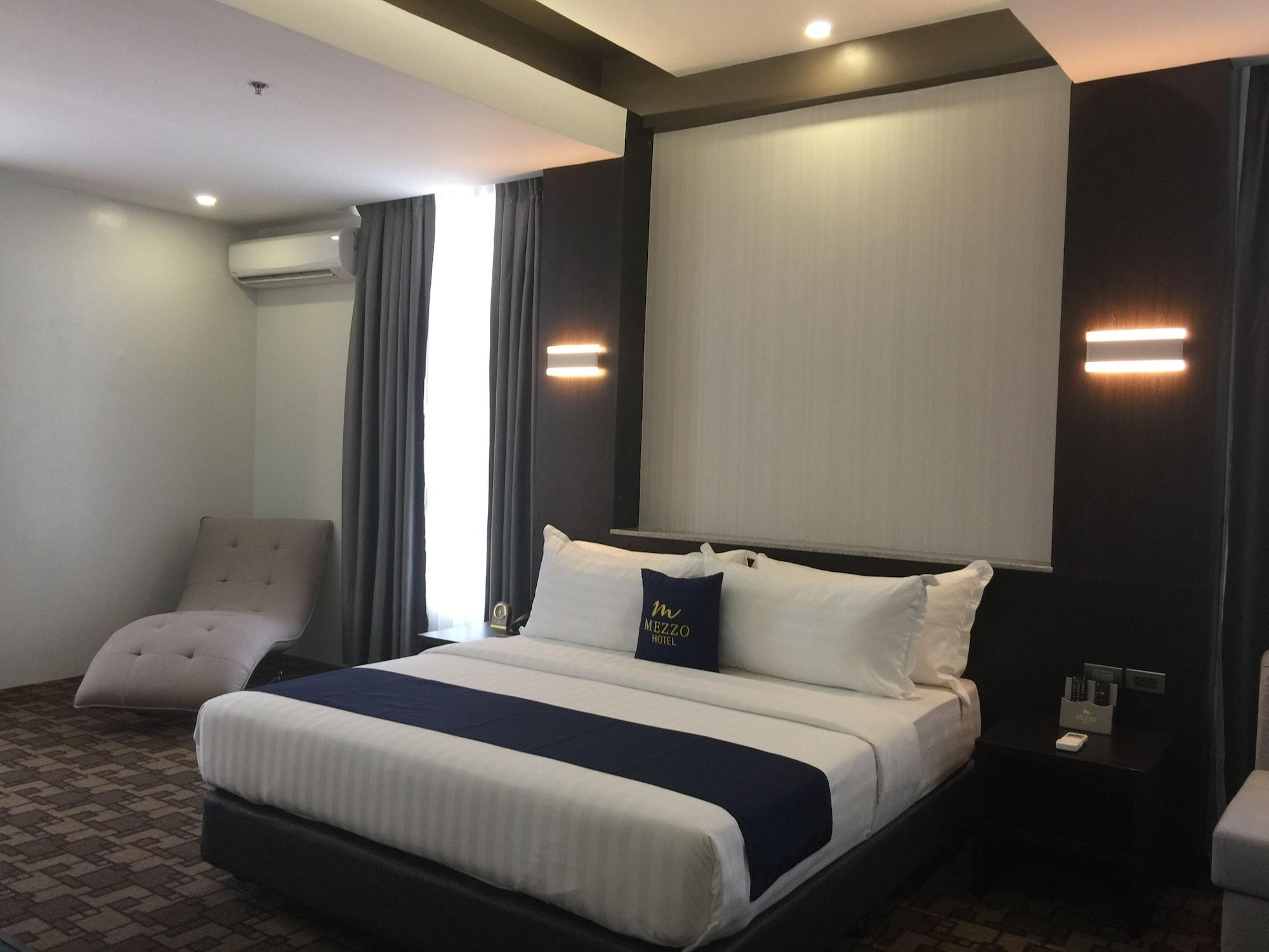 Mezzo Hotel Cebu Esterno foto
