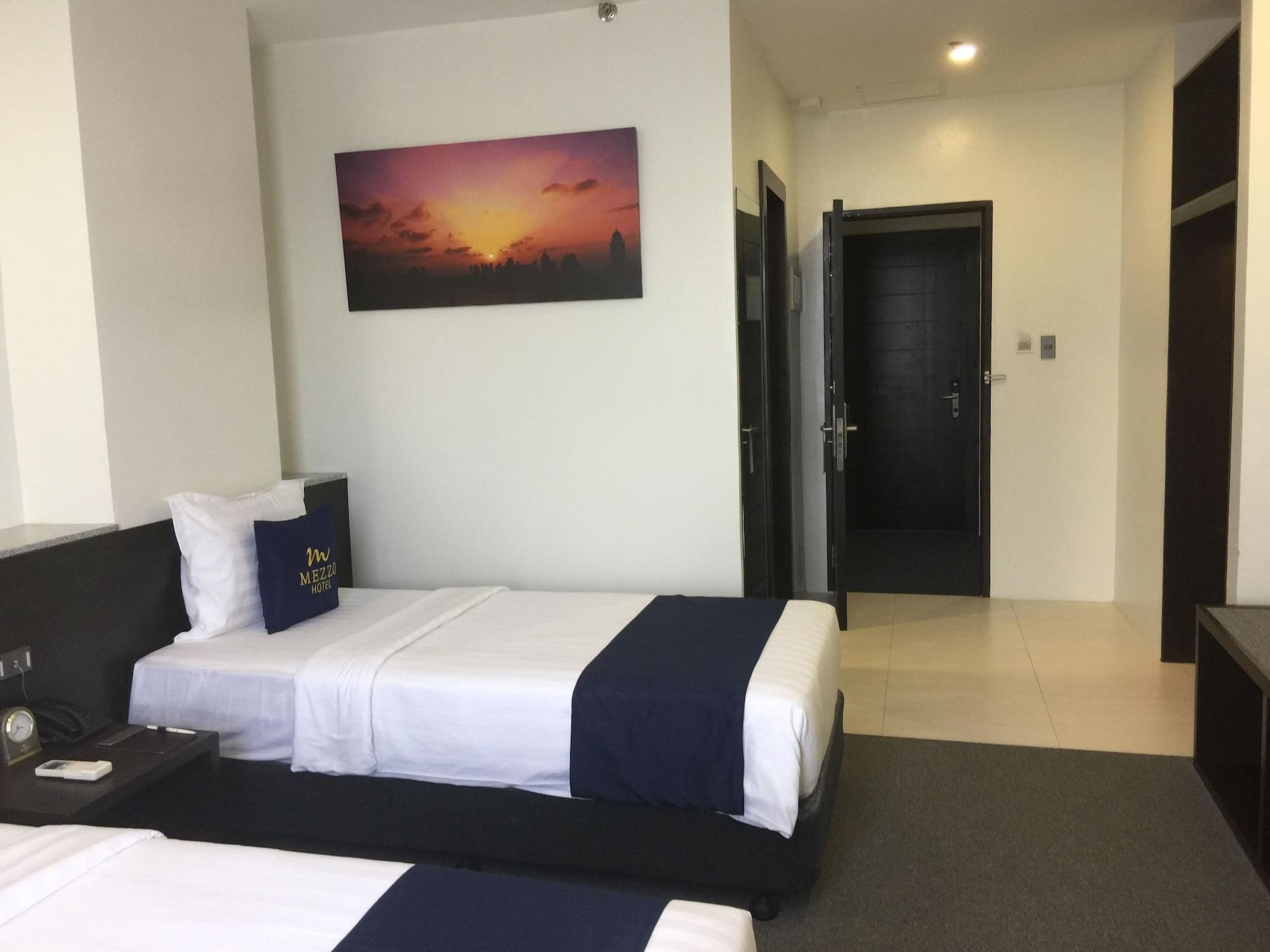 Mezzo Hotel Cebu Esterno foto