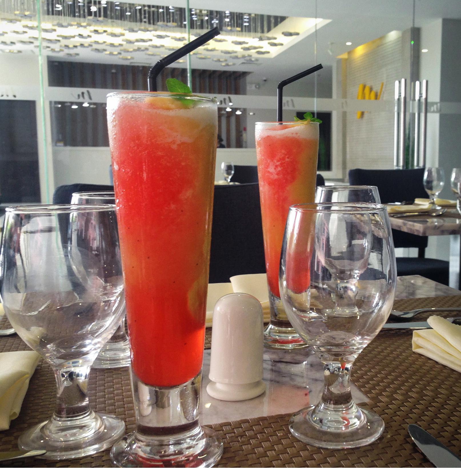 Mezzo Hotel Cebu Esterno foto