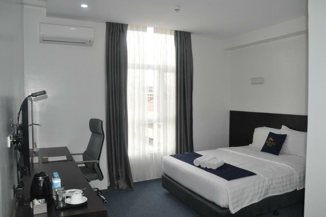 Mezzo Hotel Cebu Esterno foto